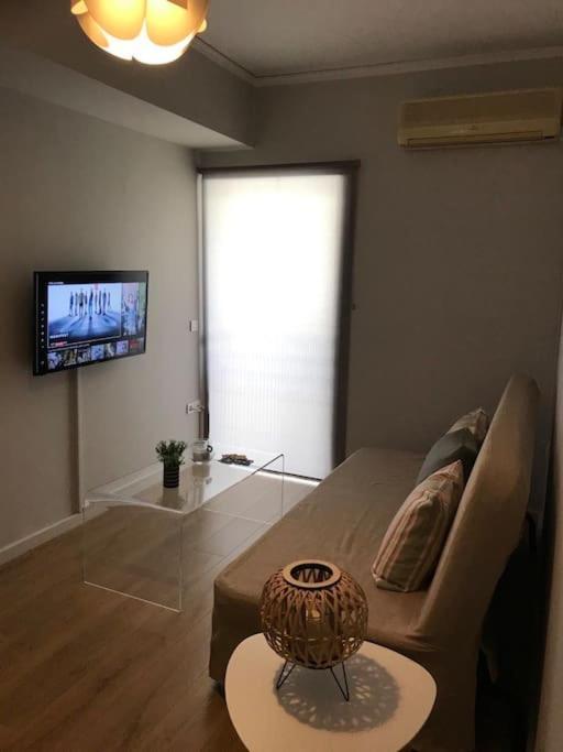 Kyparissia Cozy Flat - 5Mins Walking From Beach Apartamento Exterior foto
